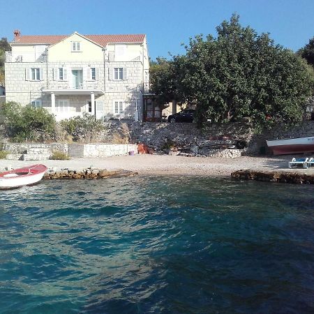 I&J Relaxing Beach Apartments Račišće Exterior foto